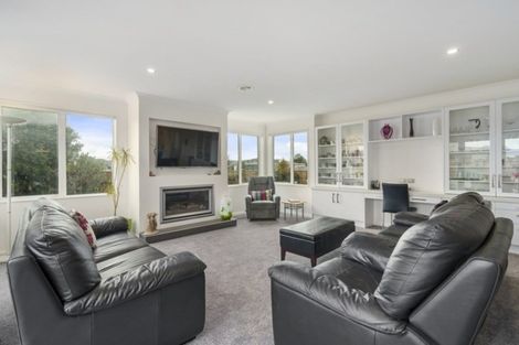 Photo of property in 37 Rodeo Drive, Kelvin Grove, Palmerston North, 4414