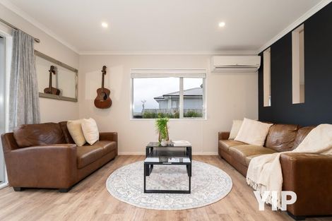 Photo of property in 16 Havana Rise, Grenada Village, Wellington, 6037