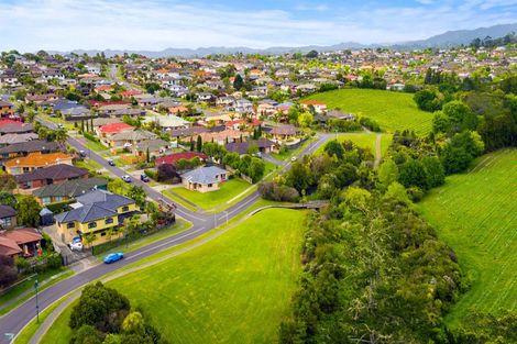 Photo of property in 1 Fleetwood Drive, Henderson, Auckland, 0612