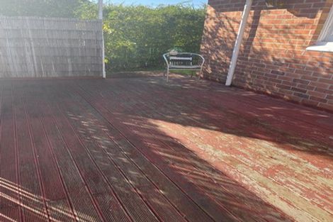 Photo of property in 125 Millbrook Road, Sunnyvale, Auckland, 0612