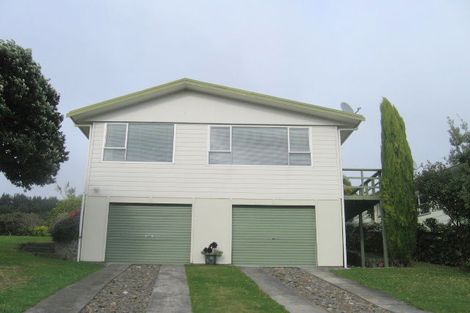 Photo of property in 16 Hicks Close, Whitby, Porirua, 5024