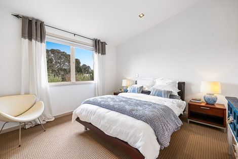 Photo of property in 2/2 Clifton Road, Hauraki, Auckland, 0622