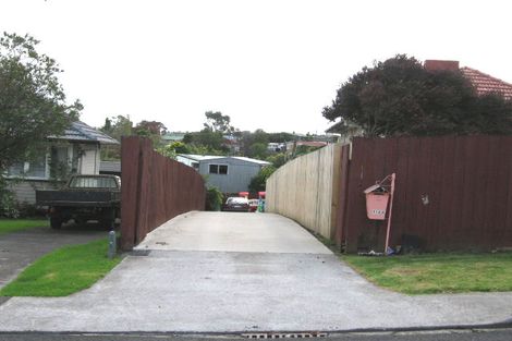 Photo of property in 112 Kervil Avenue, Te Atatu Peninsula, Auckland, 0610