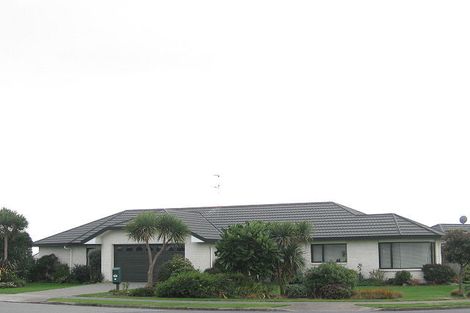 Photo of property in 2 Taranui Way, Paraparaumu Beach, Paraparaumu, 5032