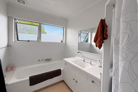 Photo of property in 48 Great North Road, Saint Johns Hill, Whanganui, 4500