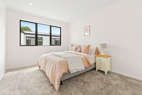 Photo of property in 1/113 Beach Road, Te Atatu Peninsula, Auckland, 0610