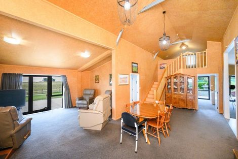 Photo of property in 21 Sutherland Road, Sanson, Palmerston North, 4479