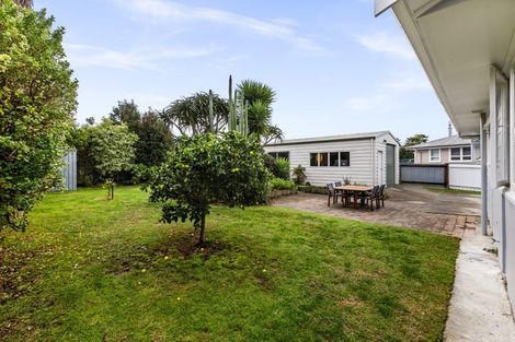 Photo of property in 32 Skerrett Crescent, Tamatea, Napier, 4112