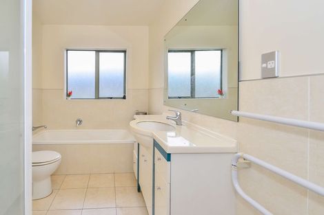 Photo of property in 31 Carrick Glen Avenue, Flat Bush, Auckland, 2019