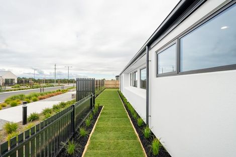 Photo of property in 28 Privet Way, Rolleston, 7678