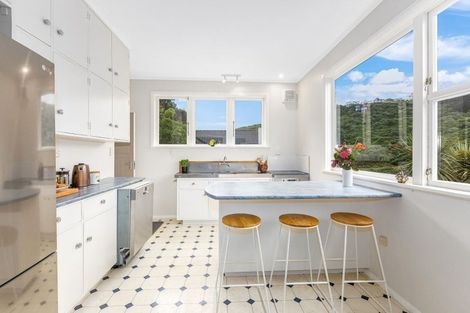 Photo of property in 107 Houghton Bay Road, Houghton Bay, Wellington, 6023