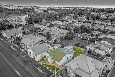 Photo of property in 5 Barrack Street, Whanganui, 4500