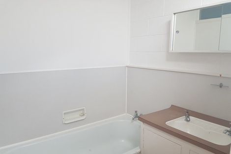 Photo of property in 1/66 Golf Road, Mount Maunganui, 3116