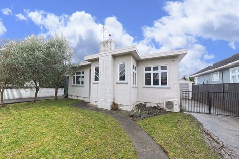 Photo of property in 95 Churchill Avenue, Hokowhitu, Palmerston North, 4410