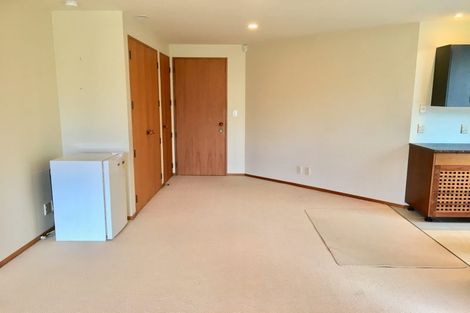 Photo of property in 1/3 Portal Place, Murrays Bay, Auckland, 0630