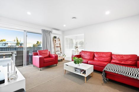 Photo of property in 36 Northolt Road, Fairview Downs, Hamilton, 3214