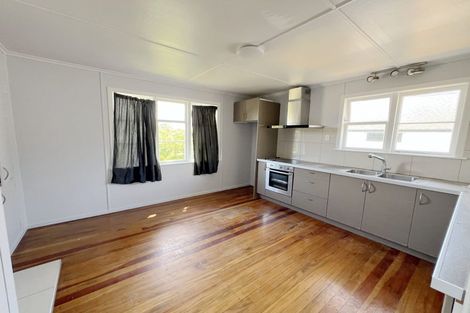 Photo of property in 34 Fairdene Avenue, Henderson, Auckland, 0610