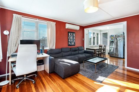 Photo of property in 101 Hereford Street, Cannons Creek, Porirua, 5024
