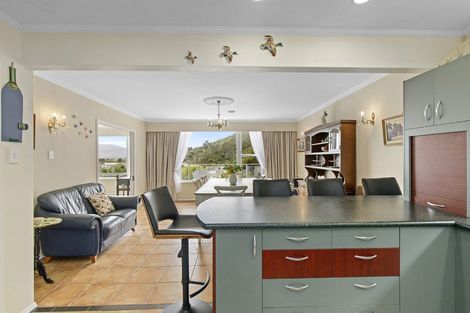 Photo of property in 8 Volkner Grove, Waterloo, Lower Hutt, 5011
