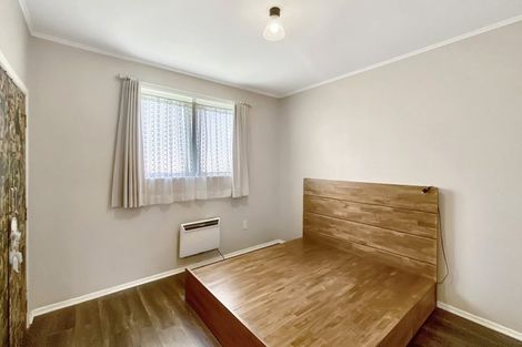 Photo of property in 6 Hughdene Place, Henderson, Auckland, 0610