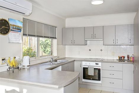 Photo of property in 21 Milson Drive, Papakura, 2110