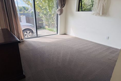 Photo of property in 17 Nortons Road, Avonhead, Christchurch, 8042