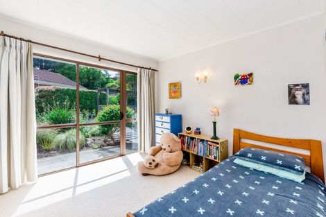 Photo of property in 9 Iti Grove, Waikanae, 5036