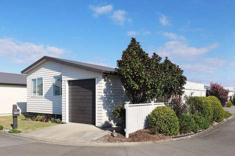 Photo of property in 202/11 Kamahi Crescent, Papamoa Beach, Papamoa, 3118