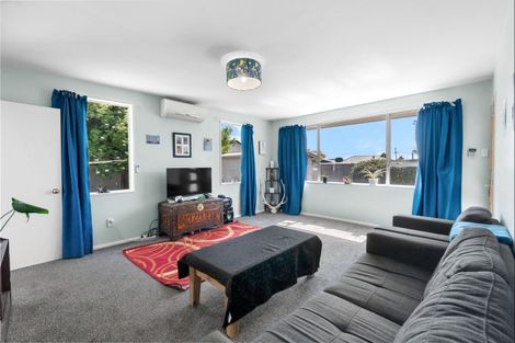 Photo of property in 90 Springs Road, Hornby, Christchurch, 8042
