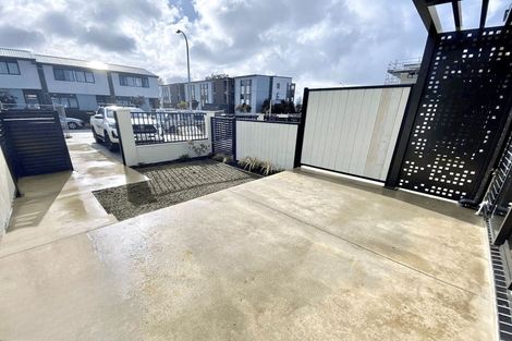 Photo of property in 10 Cessna Crescent, Mangere, Auckland, 2022