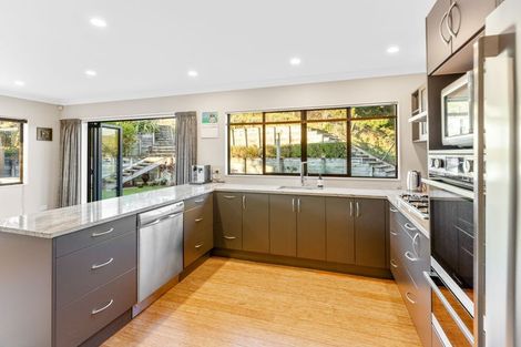 Photo of property in 14 Nugget Grove, Raumati Beach, Paraparaumu, 5032