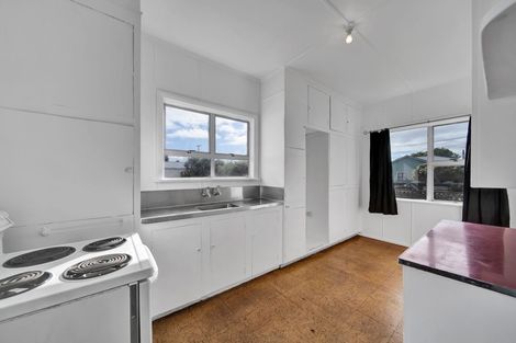 Photo of property in 12 Clive Street, Hawera, 4610