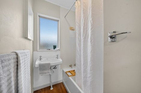 Photo of property in 8b Kupe Drive, Carterton, 5713