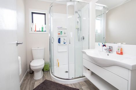 Photo of property in 9u2 Heath Street, Saint Andrews, Hamilton, 3200