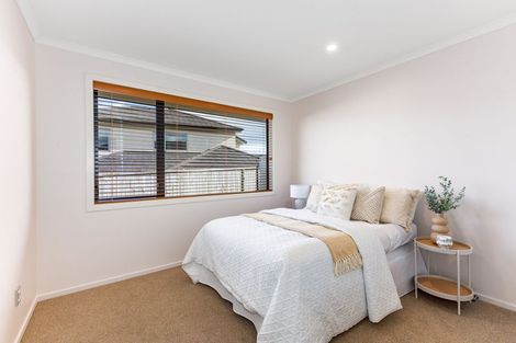 Photo of property in 5 Paparoa Crescent, Aotea, Porirua, 5024