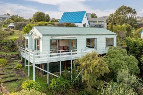 Photo of property in 12 Emerson Crescent, Diamond Harbour, 8971
