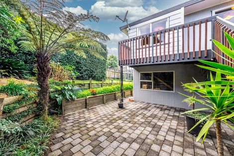 Photo of property in 2/114 Bradbury Road, Botany Downs, Auckland, 2010