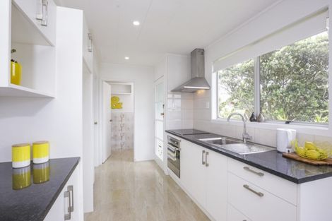 Photo of property in 8 Libra Street, Glen Eden, Auckland, 0602