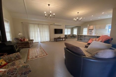 Photo of property in 6 Farrant Drive, Wanaka, 9305