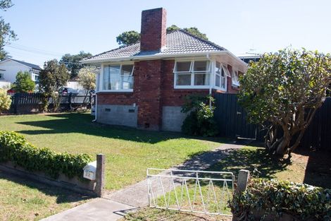 Photo of property in 22 Old Lake Road, Narrow Neck, Auckland, 0624