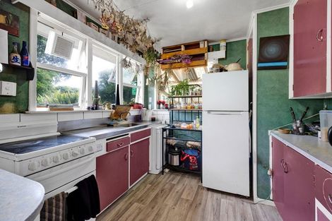 Photo of property in 6 Charles Major Place, Hawera, 4610