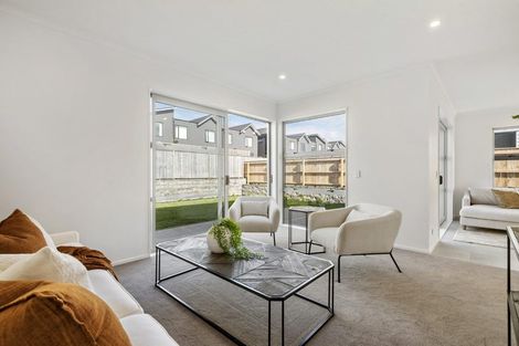 Photo of property in 11 Owen Chapman Drive, Red Beach, 0932