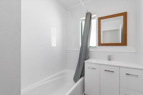 Photo of property in 1 Mary Keane Lane, Parakai, 0830