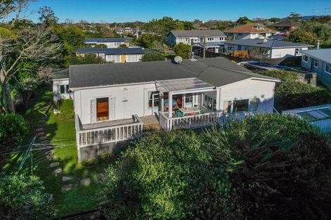 Photo of property in 26 Woodside Road, Massey, Auckland, 0614