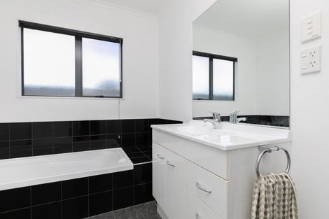 Photo of property in 300a Park Road South, Akina, Hastings, 4122