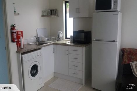 Photo of property in 3 Nadine Place, Mangere Bridge, Auckland, 2022
