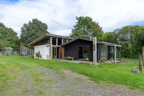 Photo of property in 302 North Manakau Road, Manakau, Levin, 5573
