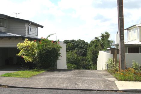 Photo of property in 2/82 Parr Terrace, Castor Bay, Auckland, 0620