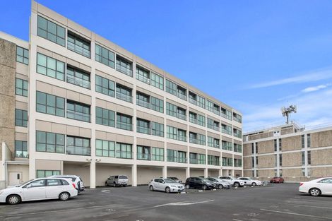 Photo of property in Royal Court Apartments, 1193unit Hinemoa Street, Rotorua, 3010