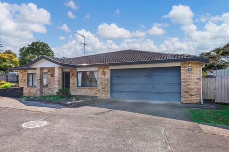 Photo of property in 2 Shah Place, Glen Eden, Auckland, 0602